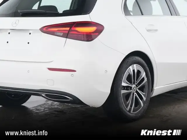 Mercedes-Benz A 220