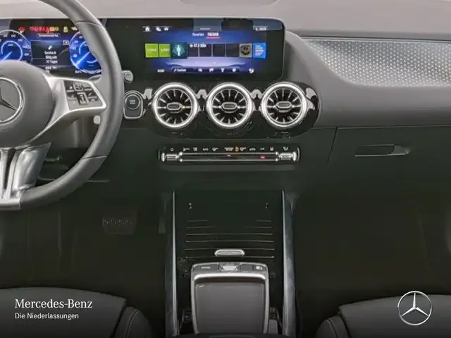 Mercedes-Benz EQA 300