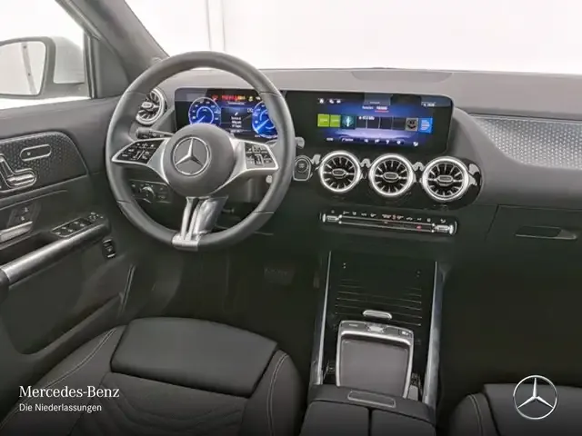 Mercedes-Benz EQA 300