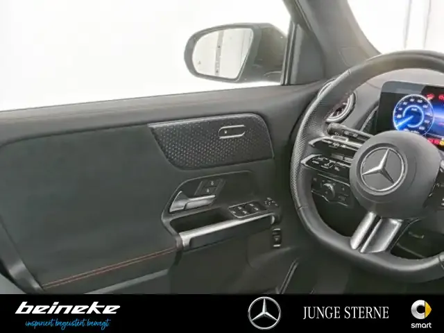Mercedes-Benz EQB 300