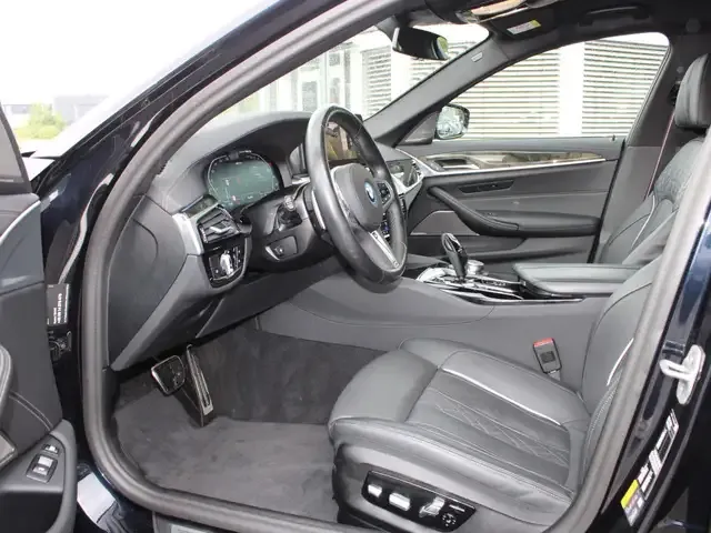 BMW 545
