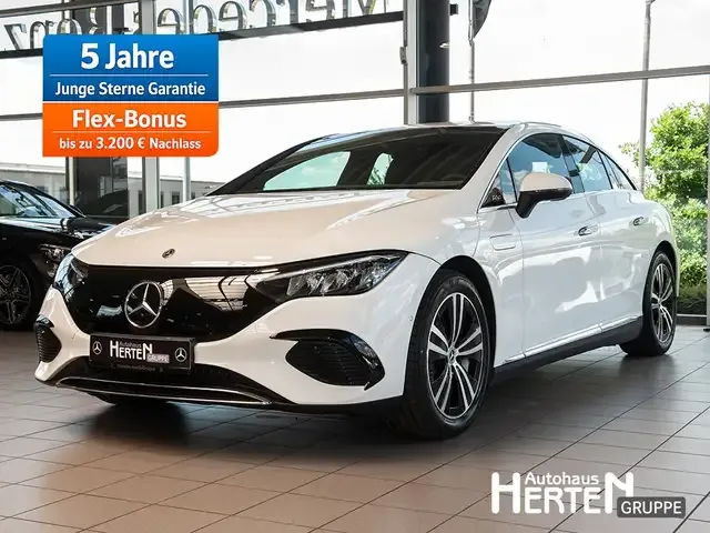 Mercedes-Benz EQE 300