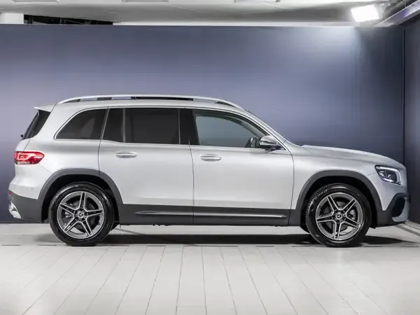 Mercedes-Benz GLB 200