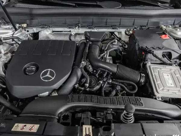 Mercedes-Benz GLB 200