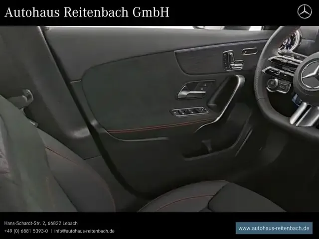 Mercedes-Benz A 220