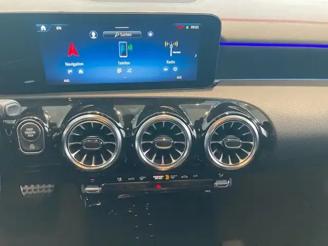 Mercedes-Benz CLA 220