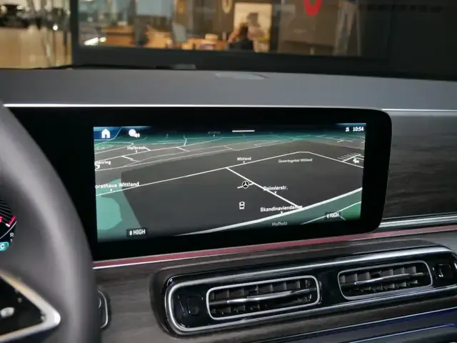 Mercedes-Benz V 220