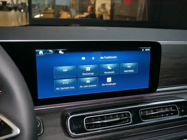 Mercedes-Benz V 220