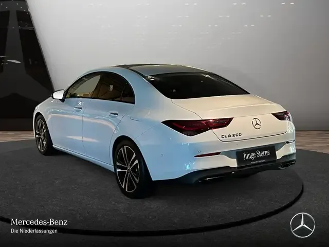 Mercedes-Benz CLA 200