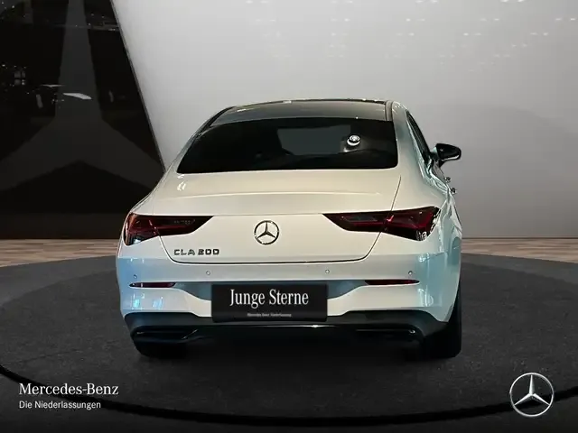 Mercedes-Benz CLA 200