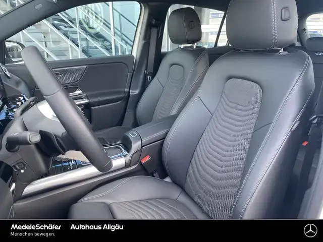 Mercedes-Benz EQA 300