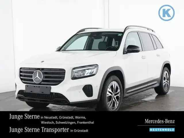 Mercedes-Benz GLB 220