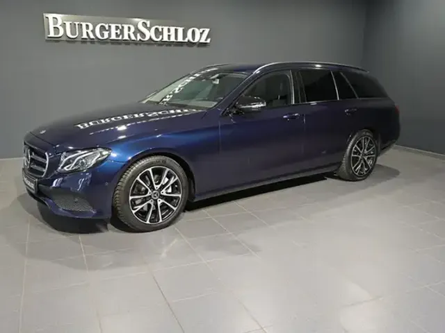 Mercedes-Benz E 220