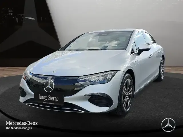 Mercedes-Benz EQE 300