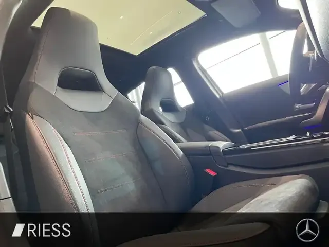 Mercedes-Benz A 220