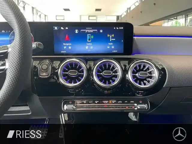 Mercedes-Benz A 220