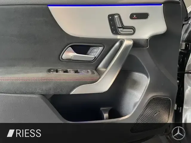 Mercedes-Benz A 220