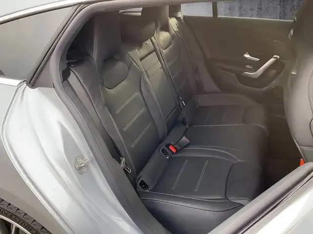 Mercedes-Benz CLA 220