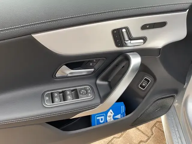 Mercedes-Benz CLA 220