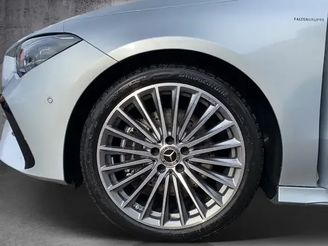 Mercedes-Benz CLA 220