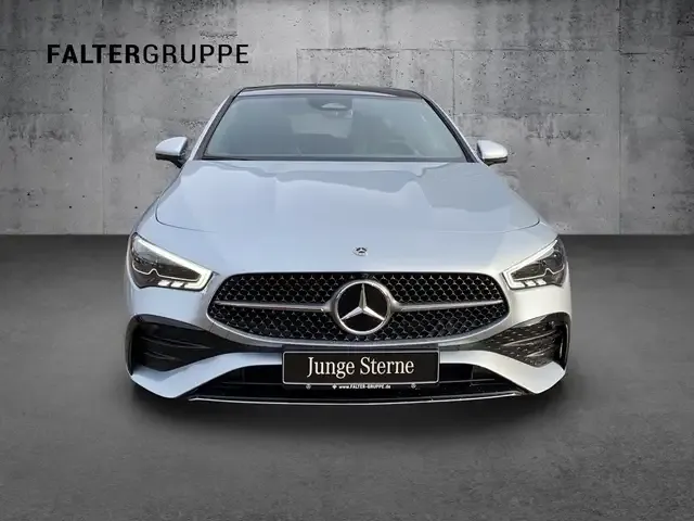 Mercedes-Benz CLA 220