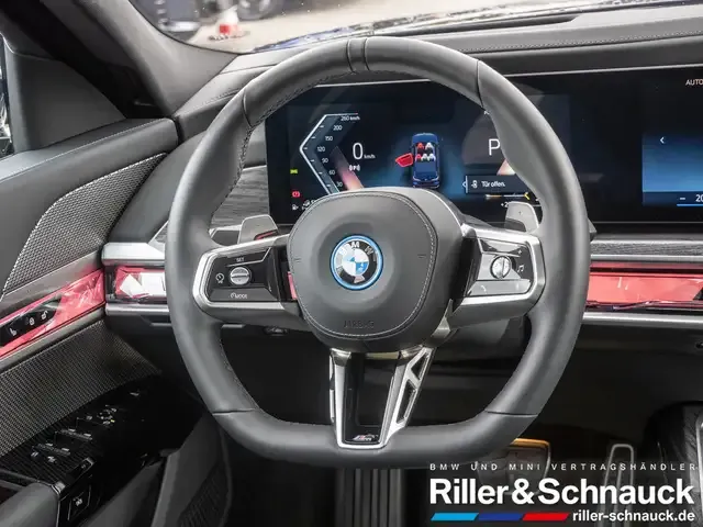 BMW 750