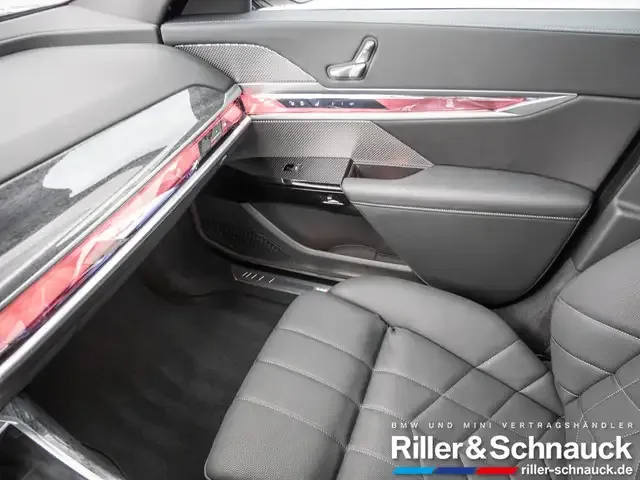 BMW 750