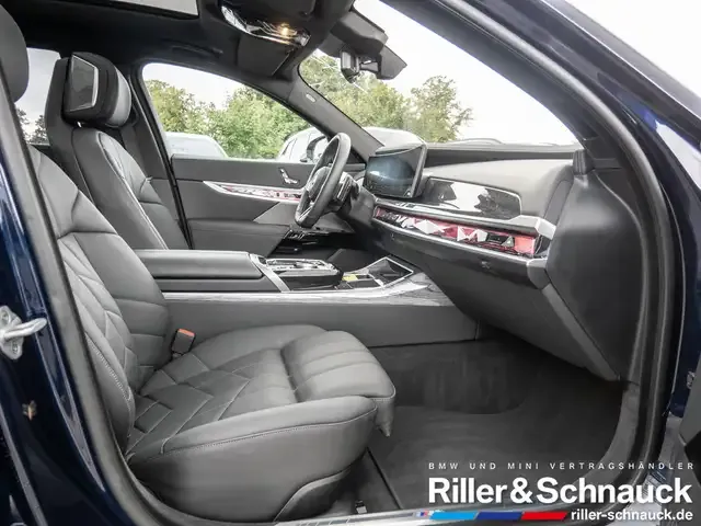 BMW 750