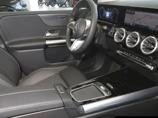 Mercedes-Benz B 200