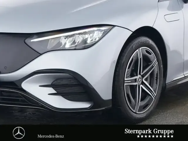 Mercedes-Benz EQE 300
