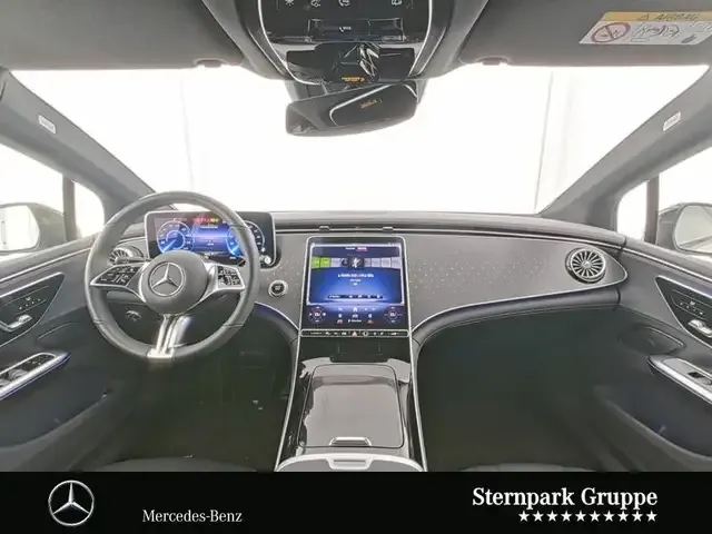 Mercedes-Benz EQE 300