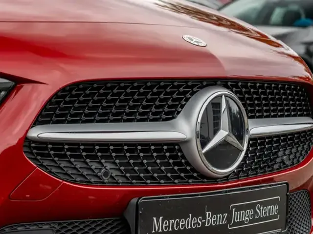 Mercedes-Benz A 180