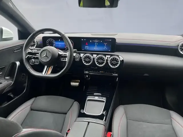 Mercedes-Benz CLA 220