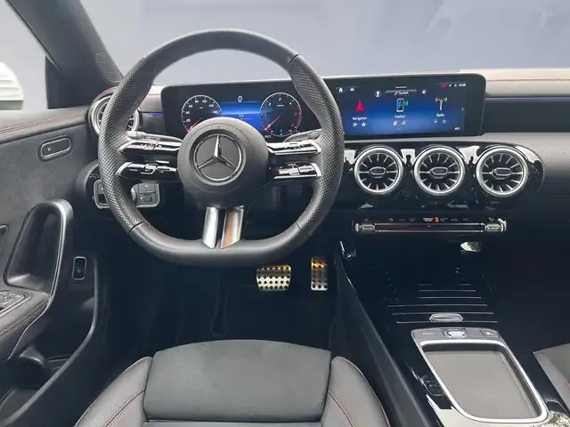 Mercedes-Benz CLA 220