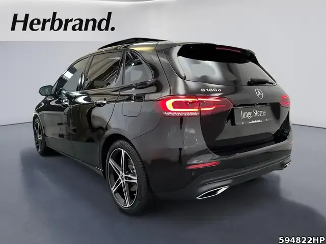 Mercedes-Benz B 180