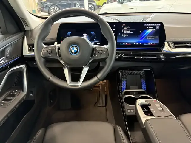 BMW iX1