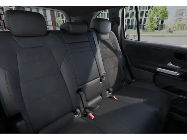 Mercedes-Benz EQB 300