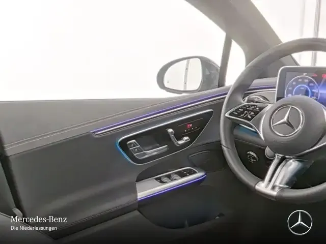 Mercedes-Benz EQE 300