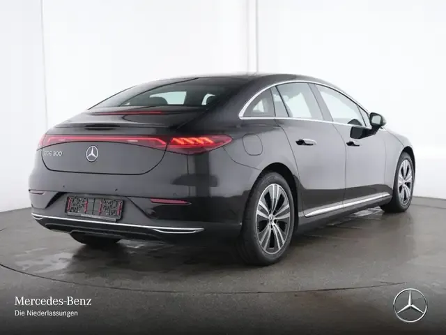 Mercedes-Benz EQE 300