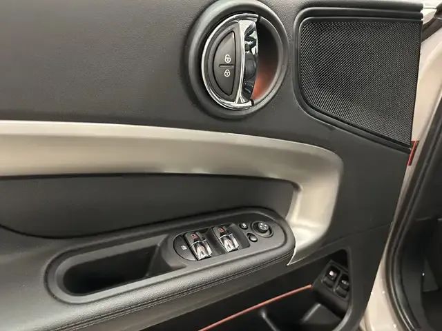 MINI Cooper SE Countryman