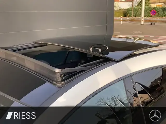 Mercedes-Benz CLA 220