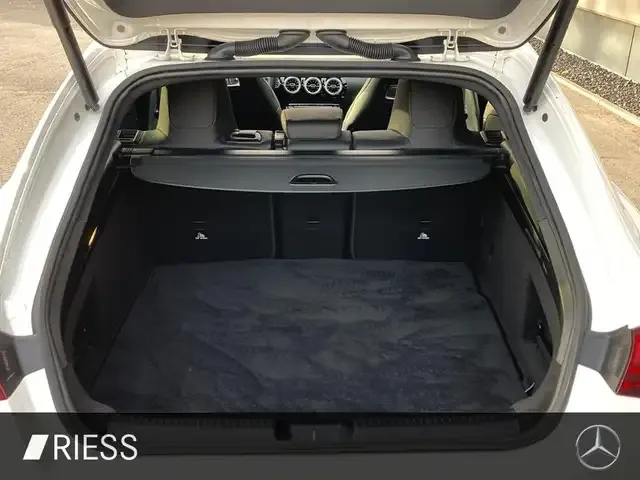 Mercedes-Benz CLA 220