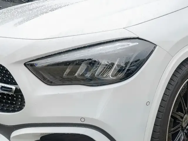 Mercedes-Benz GLA 200