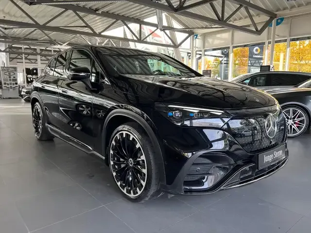 Mercedes-Benz EQE SUV