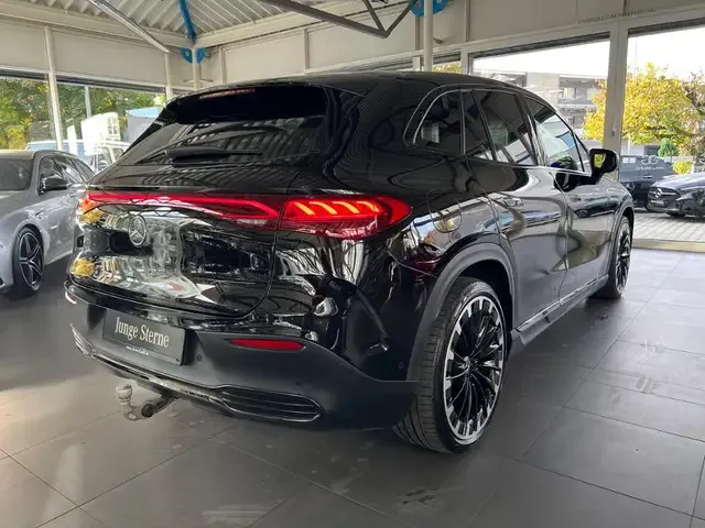 Mercedes-Benz EQE SUV