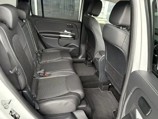 Mercedes-Benz GLB 200