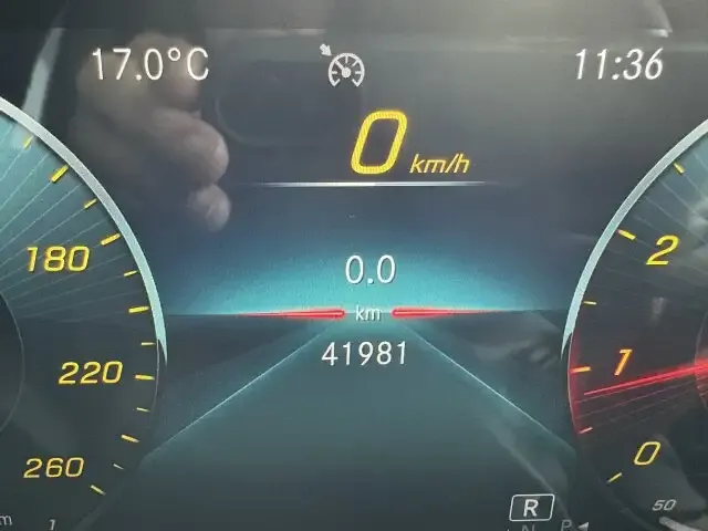 Mercedes-Benz GLB 200