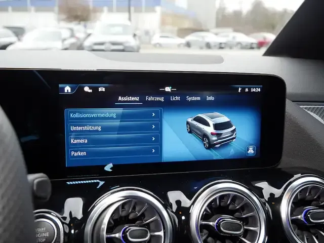 Mercedes-Benz GLA 200