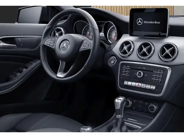 Mercedes-Benz GLA 200