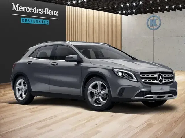 Mercedes-Benz GLA 200